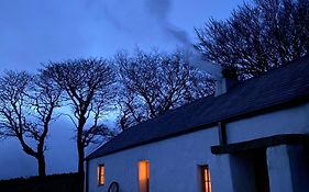 Thistle Thatch Cottage And Hot Tub - Mourne Mountains